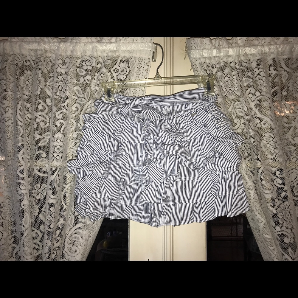 Gilly Hicks Navy/White striped skirt (XS)